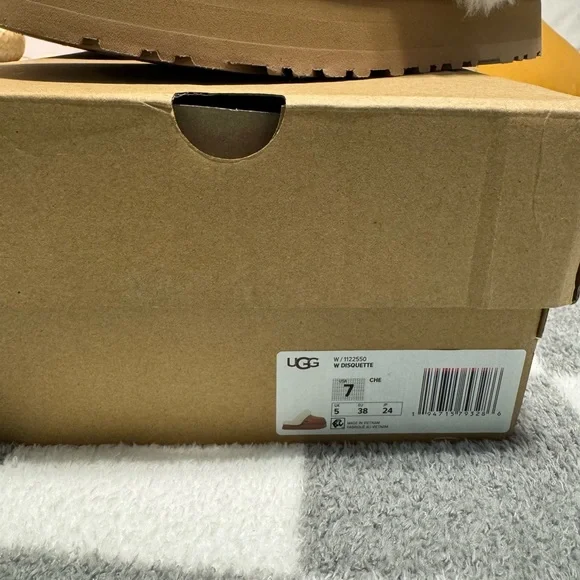 UGG Brown and Cream Mules - Disquette - Picture 6 of 6